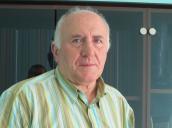 Wypełnia Konrad Tołkacz, prezes Ośrodka Komputerowego INFOSTIL, miłośnik szachów i działacz sportowy