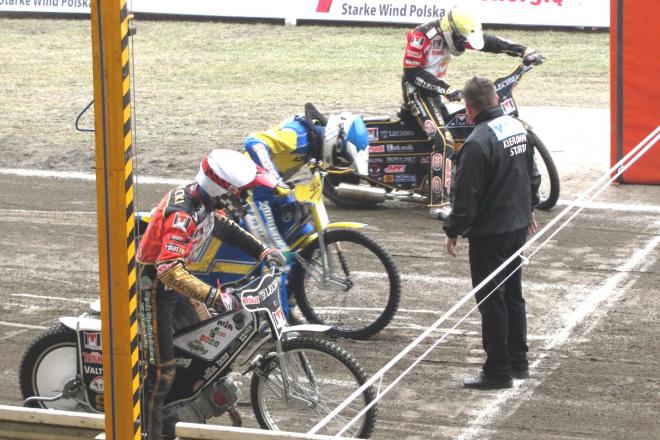 W kwietniowym meczu sparingowym Stal pokonała Lechmę Start 56:33. Powtórka mile widziana...