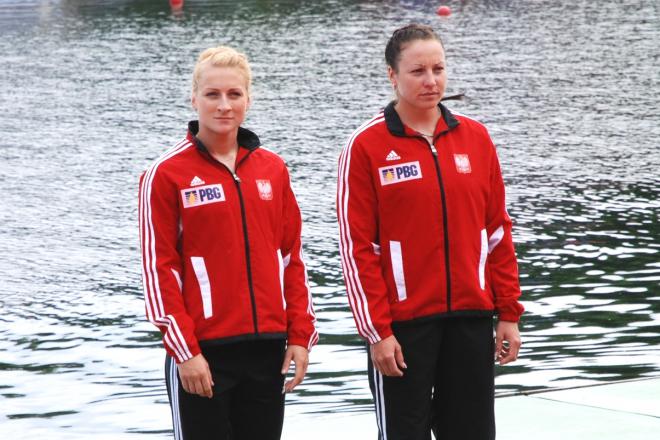 Karolina Naja (z lewej) ze swoją partnerką z medalowej dwójki Beatą Mikołajczyk