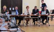 Nie możemy więc wybierać bezpośrednio konkretnych ludzi