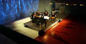 Koncert w basenie i burza oklasków