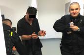 Ukradł pieniądze z saszetki pracownika i uciekł