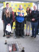 Bogusław Nowak z tablicą na ,,Jancarzu’’