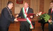 Zabrzmiał Dzwon Pokoju, przybył Honorowy Obywatel