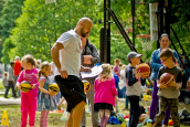 Zaproszenie na bezpłatne zajęcia z koszykówki