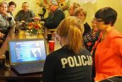 Droga Babciu! Drogi Dziadku! Uważajcie na oszustów podających się za krewnych!