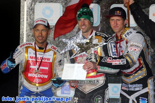 Przed rokiem triumfatorem całego cyklu została reprezentacja Danii w składzie Nicki Pedersen, Niels Kristian Iversen i Mikkel Bech