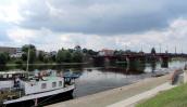 Miasto średniej wielkości nad trzema rzekami i siedmioma wzgórzami