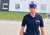 Spóźnił się na służbę, bo ratował człowieka z pożaru