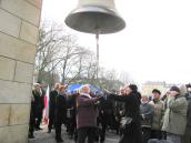 Dźwięk pełen szacunku, pokory, ale i nadziei oraz radości