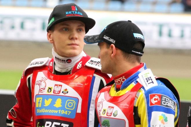 Szymon Woźniak (z lewej) od nowego sezonu będzie startował w jednym zespole z Bartoszem Zmarzlikiem