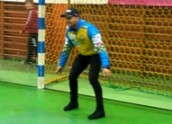 Bartosz Zmarzlik w roli bramkarza
