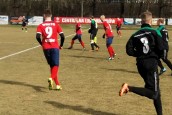 Warta wygrywa i prowadzi, Piast nadal dołuje