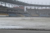 Śnieg pada, na memoriał Jancarza przyjdzie nam poczekać