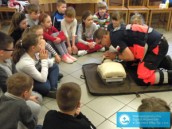W Światowym Dniu Służby Zdrowia uczyli pierwszej pomocy
