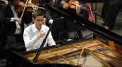 Wybitny pianista, orkiestra dęta oraz spektakle w teatrze