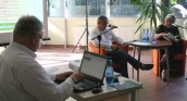 "Czytamy Wam - piknik" w bibliotece i na barce