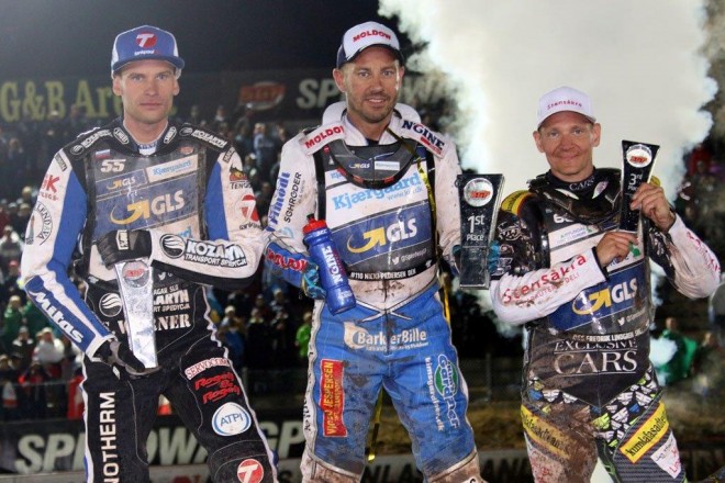 Najlepsi żużlowcy w Grand Prix w Malilli. Od lewej Matej Zagar, Nicki Pedersen i Fredrik Lindgren