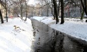 Prawdziwa zima z ostrym mrozem i śniegiem po kolana