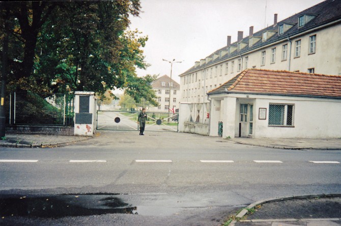 Brama do koszar dawnego 12 Kołobrzeskiego Pułku Piechoty przy ul. Myśliborskiej