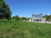 Bo muzyków było za dużo, by pomieścić się na scenie