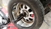 Blisko 3 kg marihuany ukrytej w oponach