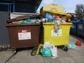 Brudu i smrodu ci u nas na osiedlach dostatek