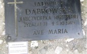 Gorzowianie składają się na grób nauczycielki