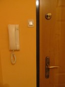 ZGM systematycznie wymienia domofony