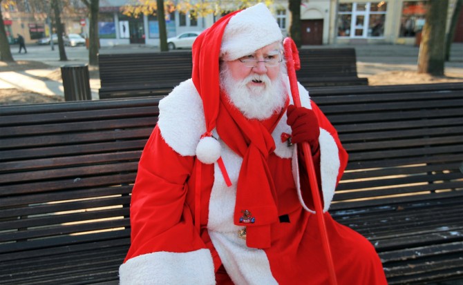 Świętego Mikołaja w grudnia można spotkać niemal  wszędzie, także na miejskich imprezach