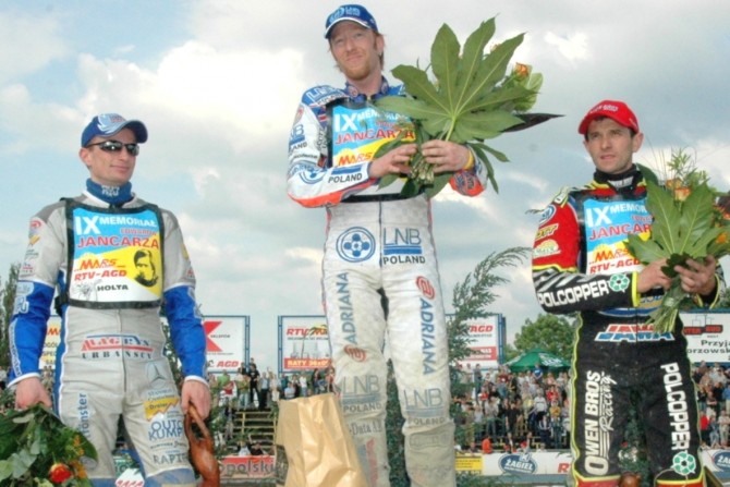 Podium memoriału Edwarda Jancarza w 2005 roku. Od lewej: Rune Holta, Jason Crump i Leigh Adams