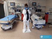 Zakładanie i zdejmowanie kombinezonu ochronnego