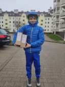 10-letni Grześ  także pomaga szpitalowi