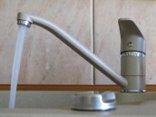 Woda prostu z kranu zdrowa i ekologiczna