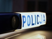 Kobieta chciała wyskoczyć z balkonu