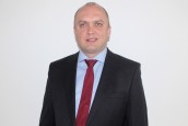 Ostrożność  należy zachowywać przez cały czas
