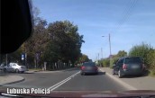 Wyprzedzał na Żwirowej jadąc po chodniku