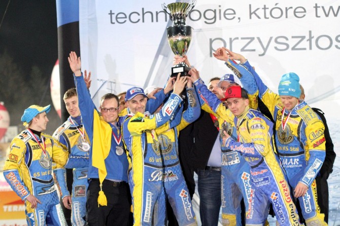 Stalowcy z pucharem i ze srebrnymi medalami w Tarnowie w 2012 roku