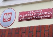 Zaproszenie na wykład on line
