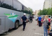 Niesprawnymi autobusami dzieci miały jechać na wakacje