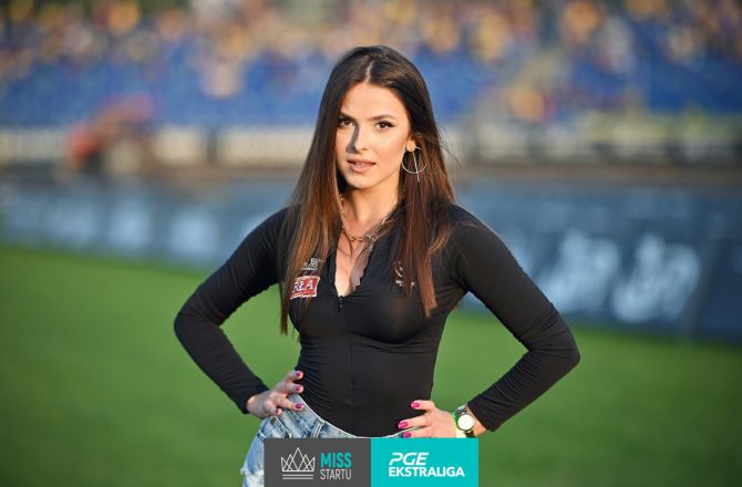 Tegoroczna Miss Startu PGE Ekstraligi - Karolina Wojtiuk