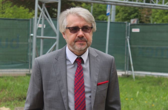 Dyrektor Piotr Guszpit