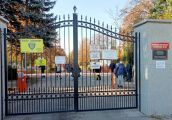 Nekropolia otwarta, ale lepiej pozostań w domu