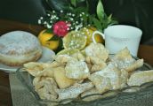 Pączki czy faworki – co zajadamy chętniej?