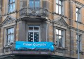 Tropienie śladów normalności pozwala oddychać