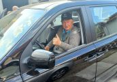 Inaczej działa hamulec, gaz, inaczej przełącza się biegi