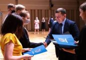 Zdolni uczniowie z prezydenckim stypendium