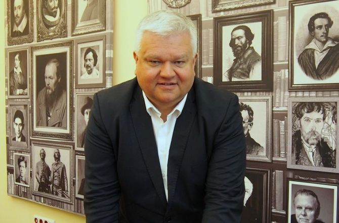 Dyrektor Sławomir Szenwald