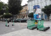 I tak sobie w równym rządku stoją