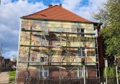 Trwają remonty elewacji oraz ocieplanie budynków